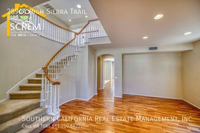 Building Photo - Gorgeous Three Bedroom Pool Home with Ente...