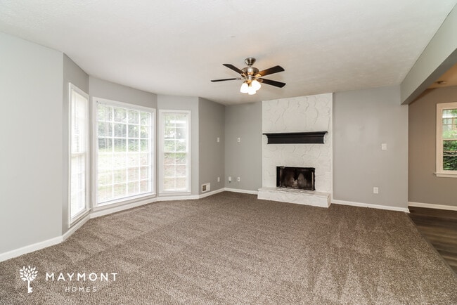 Building Photo - Cozy 3-Bedroom Home with Vaulted Deck