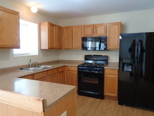 Foto del edificio - 1706 Lake Pointe Ct