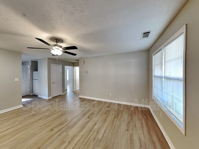 Building Photo - 546 Baron Dr