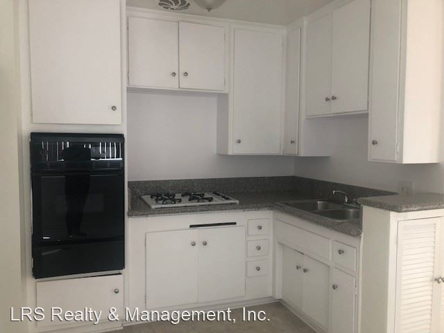 Building Photo - 1479 S Rexford Dr