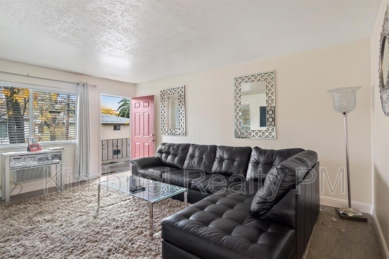 206 4th St Unit 2, Roseville, CA 95678 Condo for Rent in Roseville