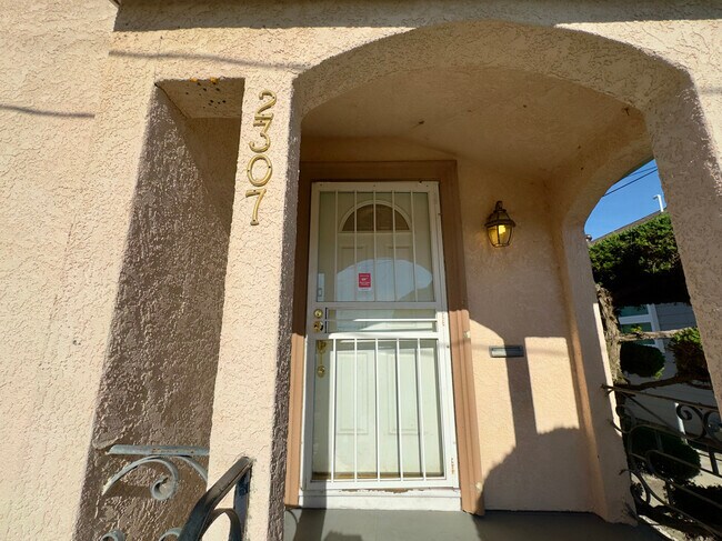 Foto del edificio - 2307 107th Ave