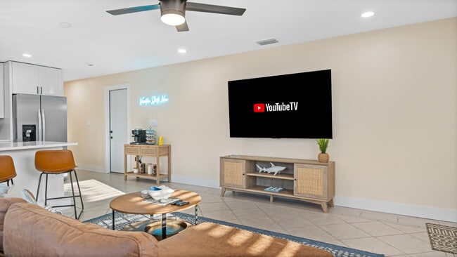 Foto del edificio - 79 S Brevard Ave