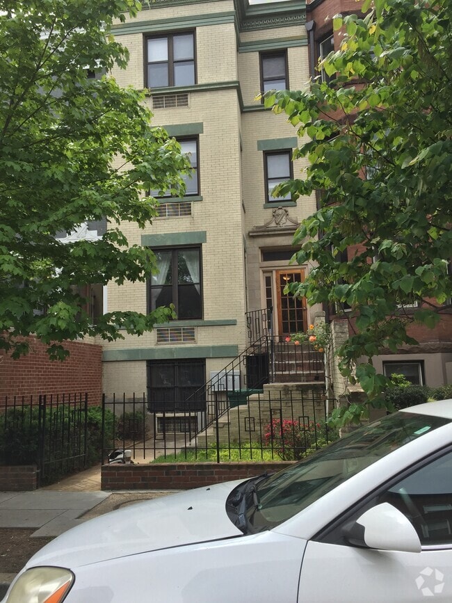 Building Photo - 1450 Harvard St NW