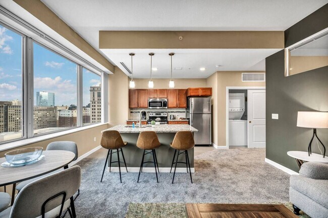 Foto del edificio - 1801 E 9th St