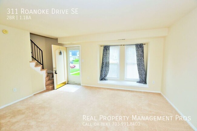 Foto del edificio - 311 Roanoke Dr SE