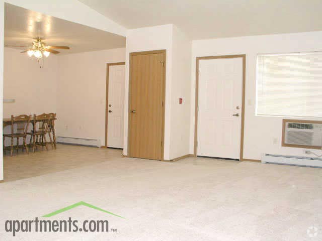 Living Room - East Ridge Estates