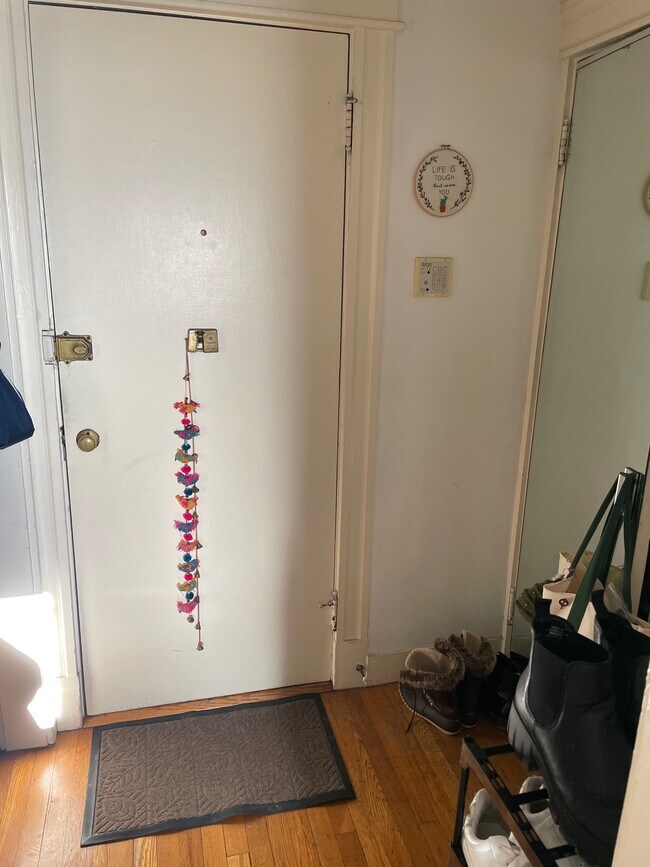 Building Photo - 15 Colborne Rd