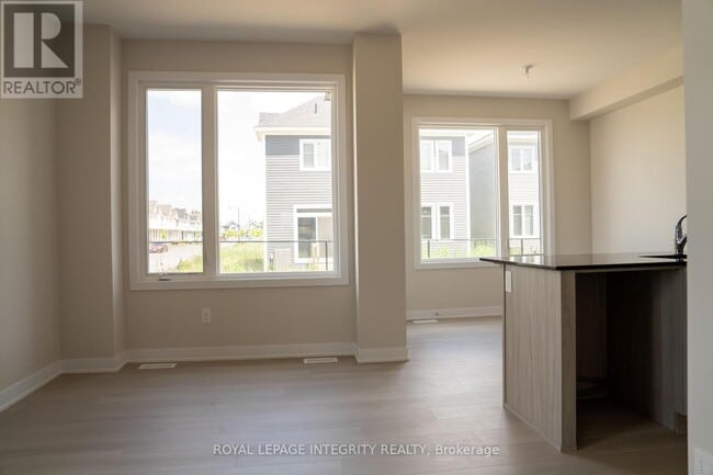 Building Photo - 735 Haflinger Row