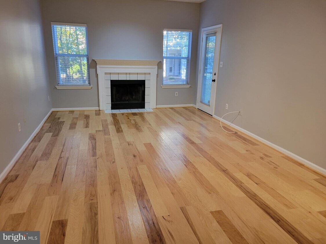 4413 Fair Stone Dr Unit 102, Fairfax, VA 22033 Condo for Rent in