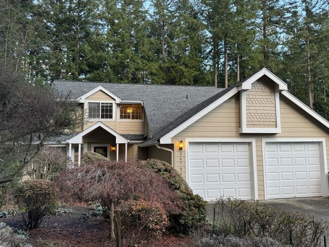 Building Photo - Poulsbo - perfectly charming 2 story with main floor primary suite