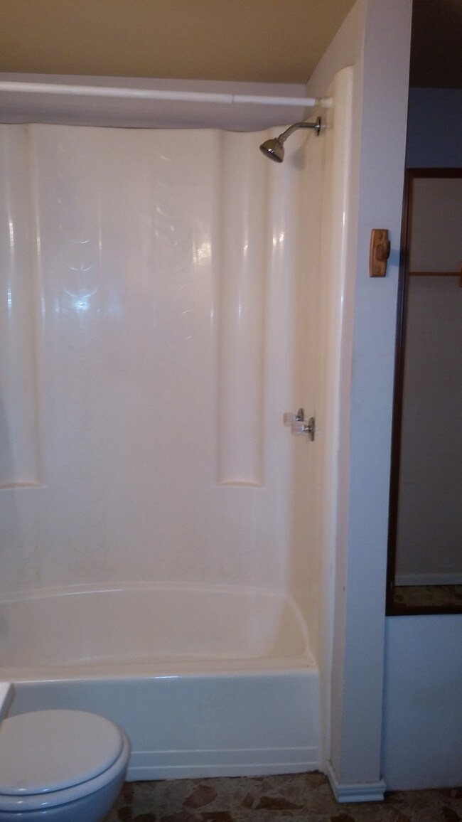 Building Photo - 306 E Brandon St