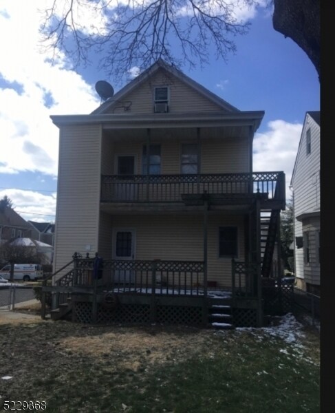 Building Photo - 16 Lincoln Ave