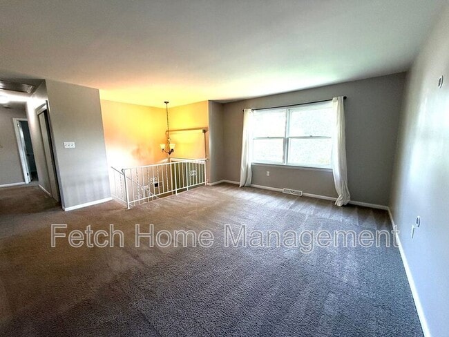 Building Photo - 417 Surrey Dr