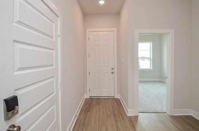 Building Photo - 26303 Camden Cyn Ave