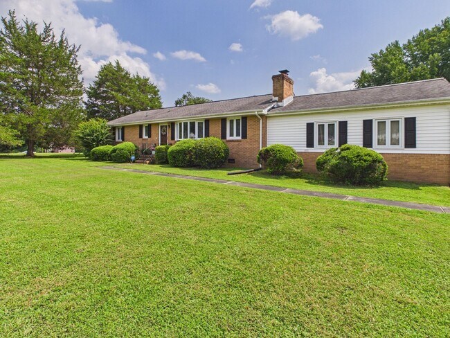 Foto del edificio - 11625 Reedy Branch Rd