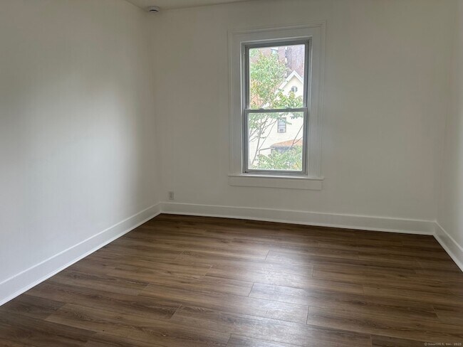 Foto del edificio - 107 Willow St