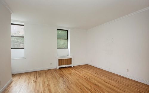 Foto del edificio - 403 W 45th St