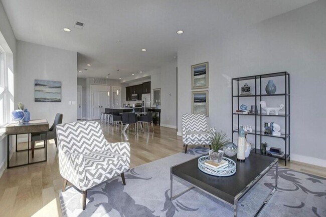 Foto del edificio - 3579 13th St NW