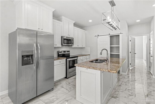 Foto del edificio - 5603 N Crown Point