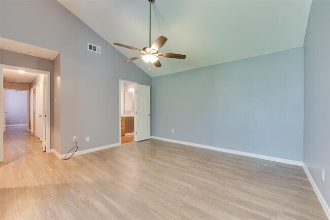 Foto del edificio - 7811 Bateman Ln