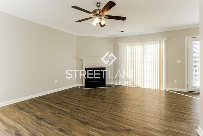Building Photo - REDUCED! Now offering $500 off first full ...