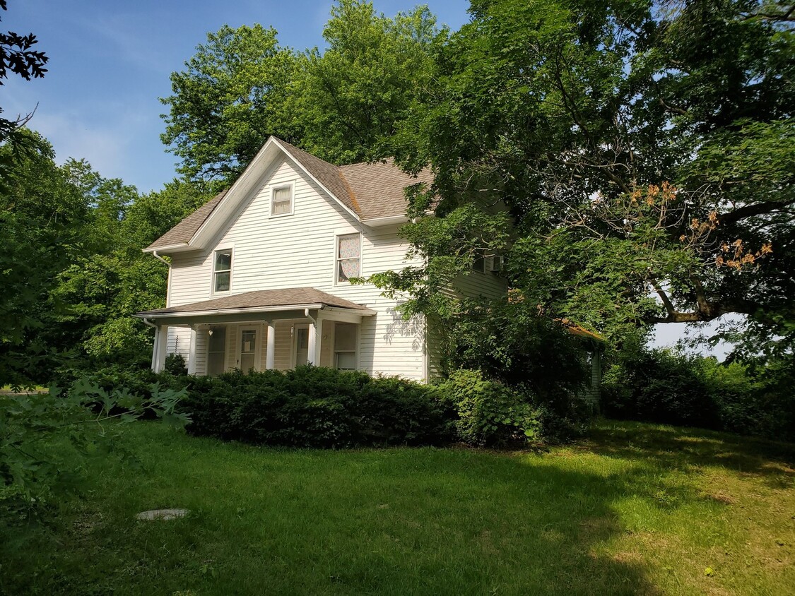 Foto principal - Older country home south of Columbia off O...