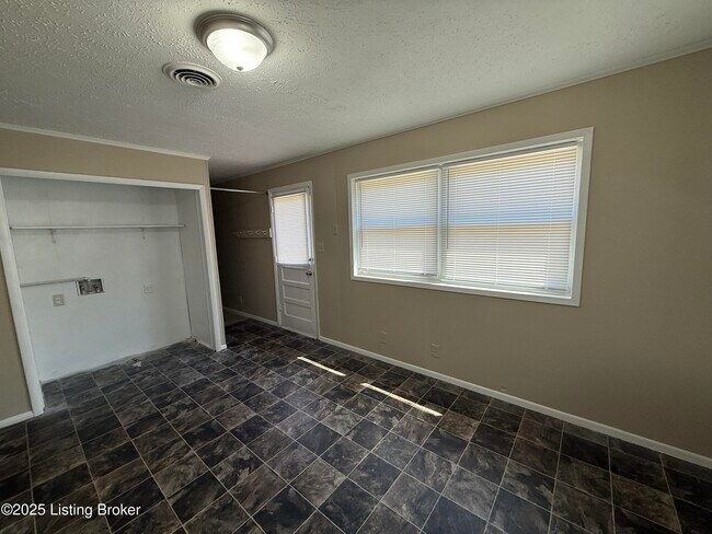 Building Photo - 6709 Rebecca Ln