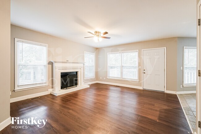 Foto del edificio - 1520 Maplewood Ct