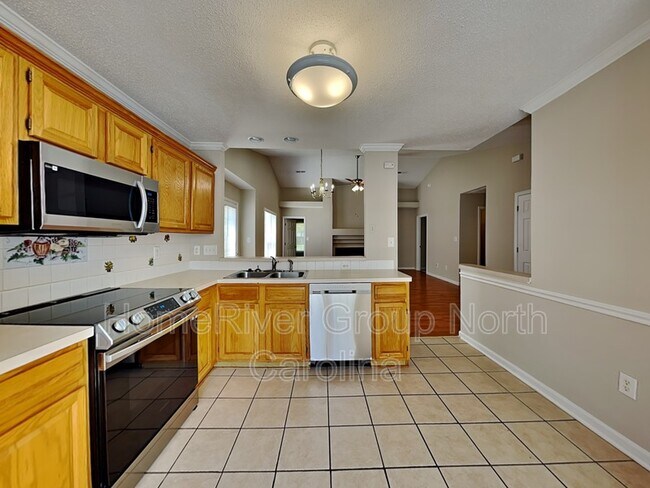 Foto del edificio - 4223 Beacon Ridge Dr