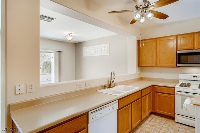 Building Photo - 2336 Fossil Canyon Dr