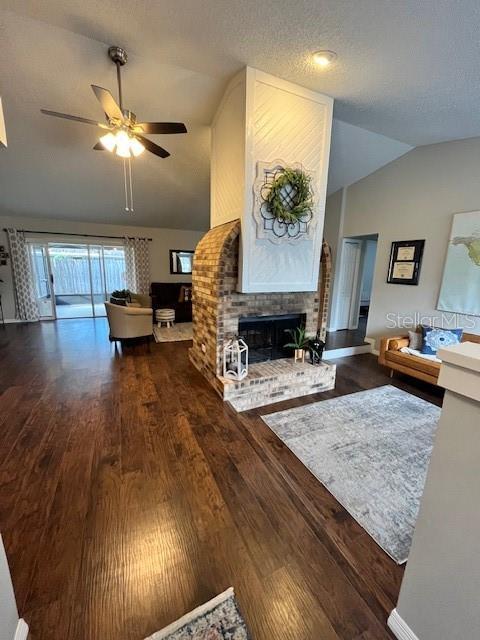 Foto del edificio - 724 Fortuna Dr