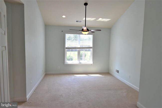 Building Photo - 13113 Triple Crown Loop
