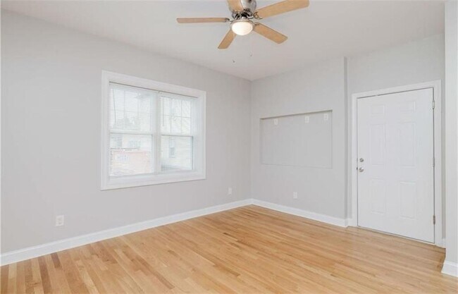 Building Photo - 7 Pequot St