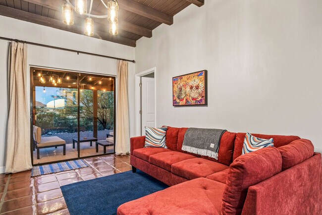 Foto del edificio - 5190 W Pso Del Barranco