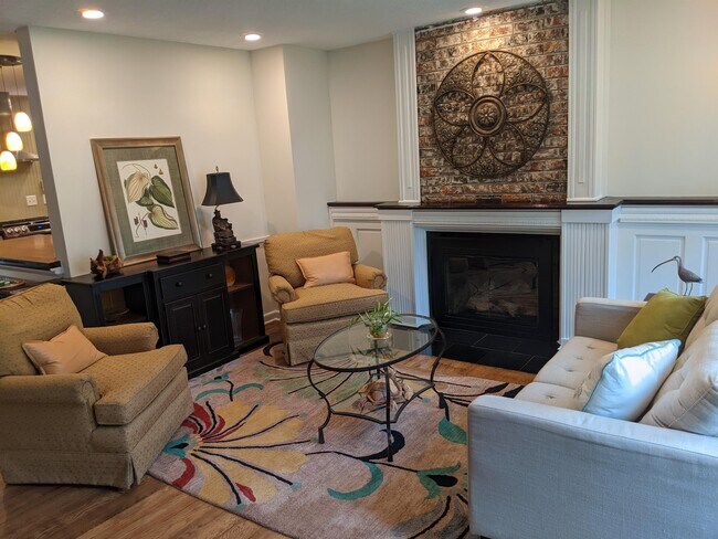 Foto del edificio - 7505 Comet Rd