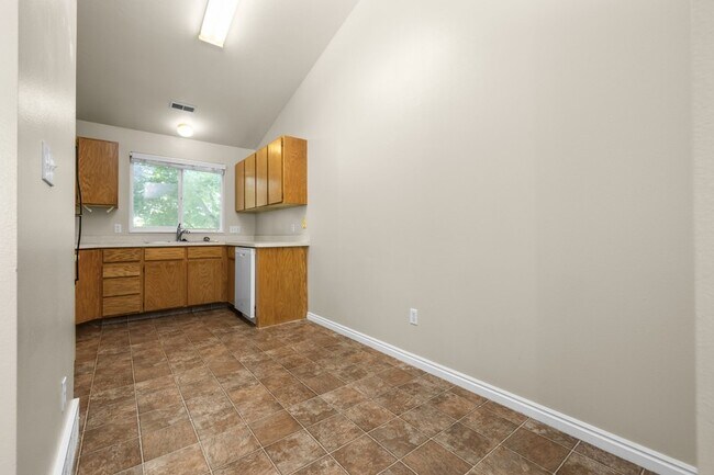 Foto del edificio - 756 N 1060 W