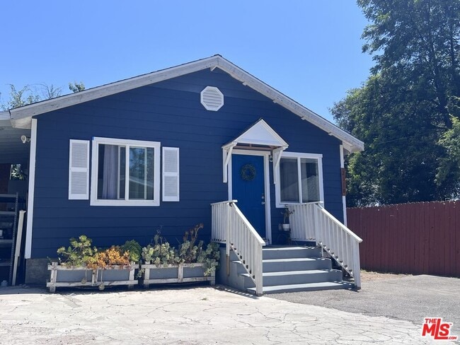 Building Photo - 2118 N Marengo Ave