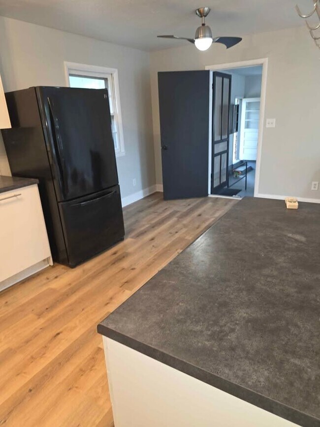 Foto del edificio - 14216 E 37th Terrace S