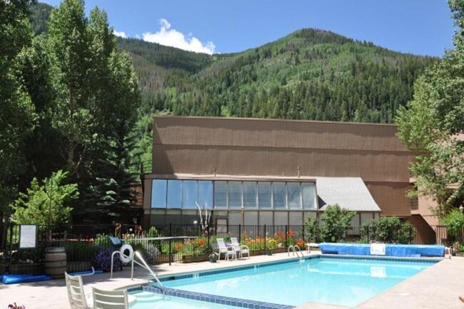 Building Photo - 4021 Big Horn Rd