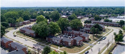 Building Photo - 14220 Dale St
