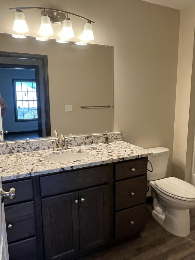 Foto del edificio - 5062 Catawba Pl Ln