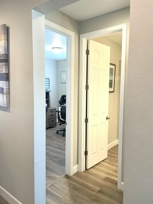 Foto del edificio - Special offer move in -Fully Furnished Hom...