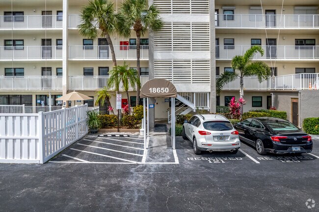 Entrance - Gulf Shores Condominium