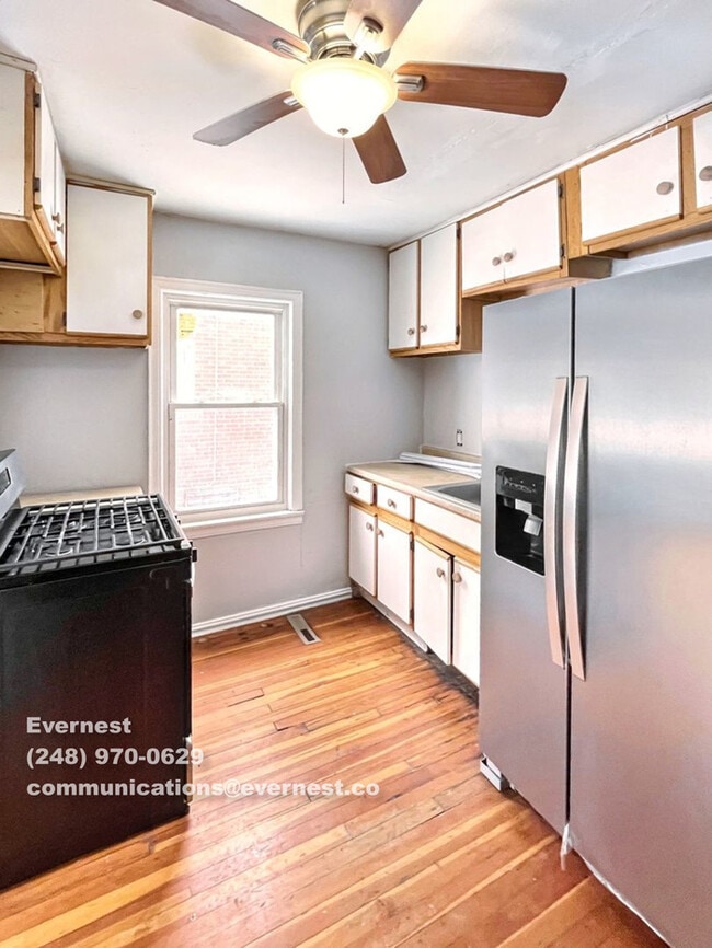Building Photo - 3808 Seneca St
