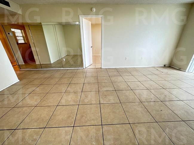 Building Photo - 15600 NW 7th Ave