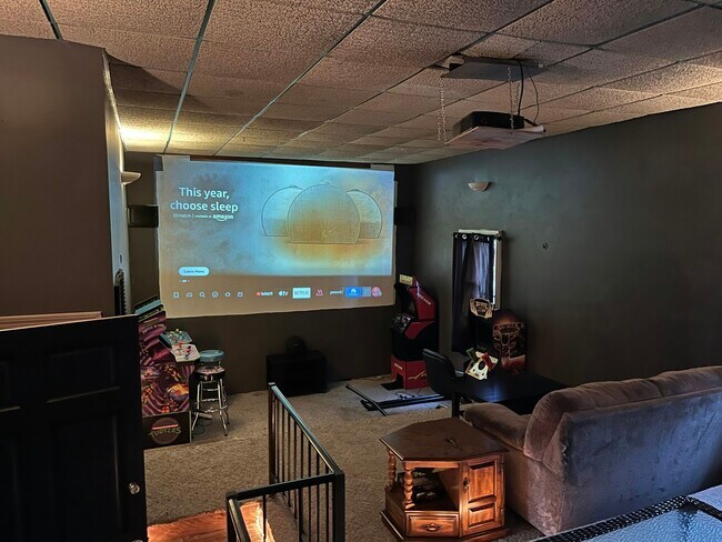 Foto del edificio - 220 W 7th Ave