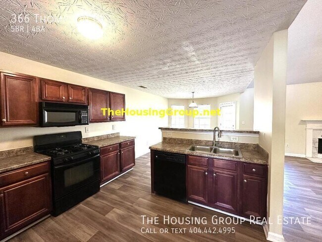 Building Photo - Ready Now!! Hampton 5 BR!!