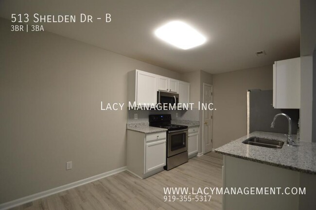 Building Photo - 513 Shelden Dr